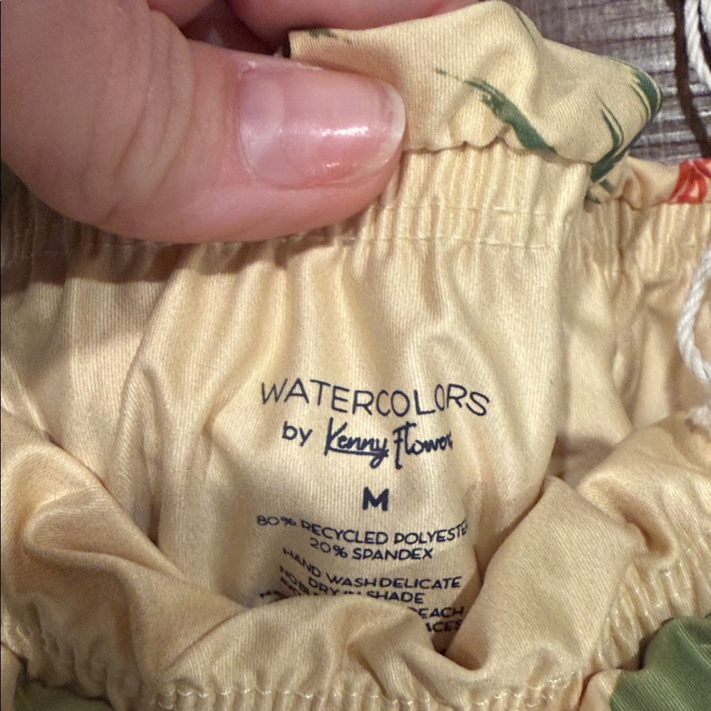 NWT watercolors by Kenny Flowers Pale Yellow Tropical Bandeau Bikini - Picture 2 of 6